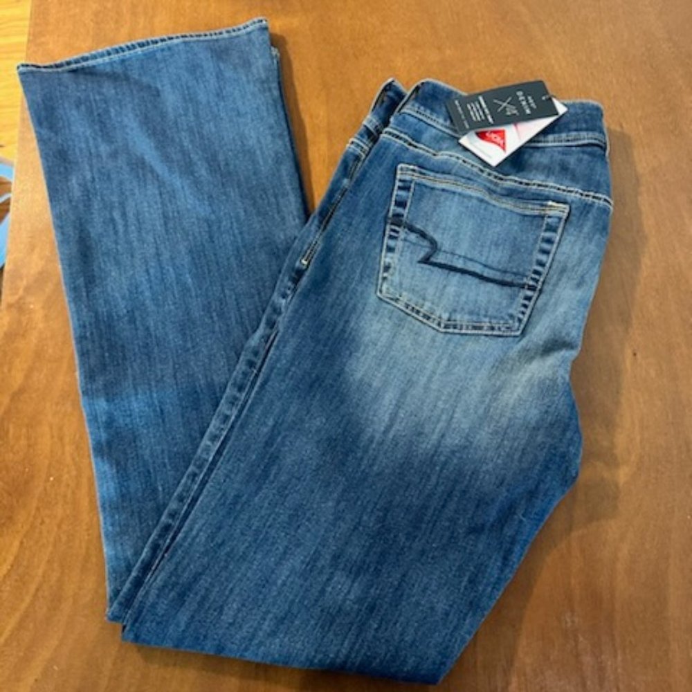 American Eagle Kickboot Jeans - NWT - Size 10L